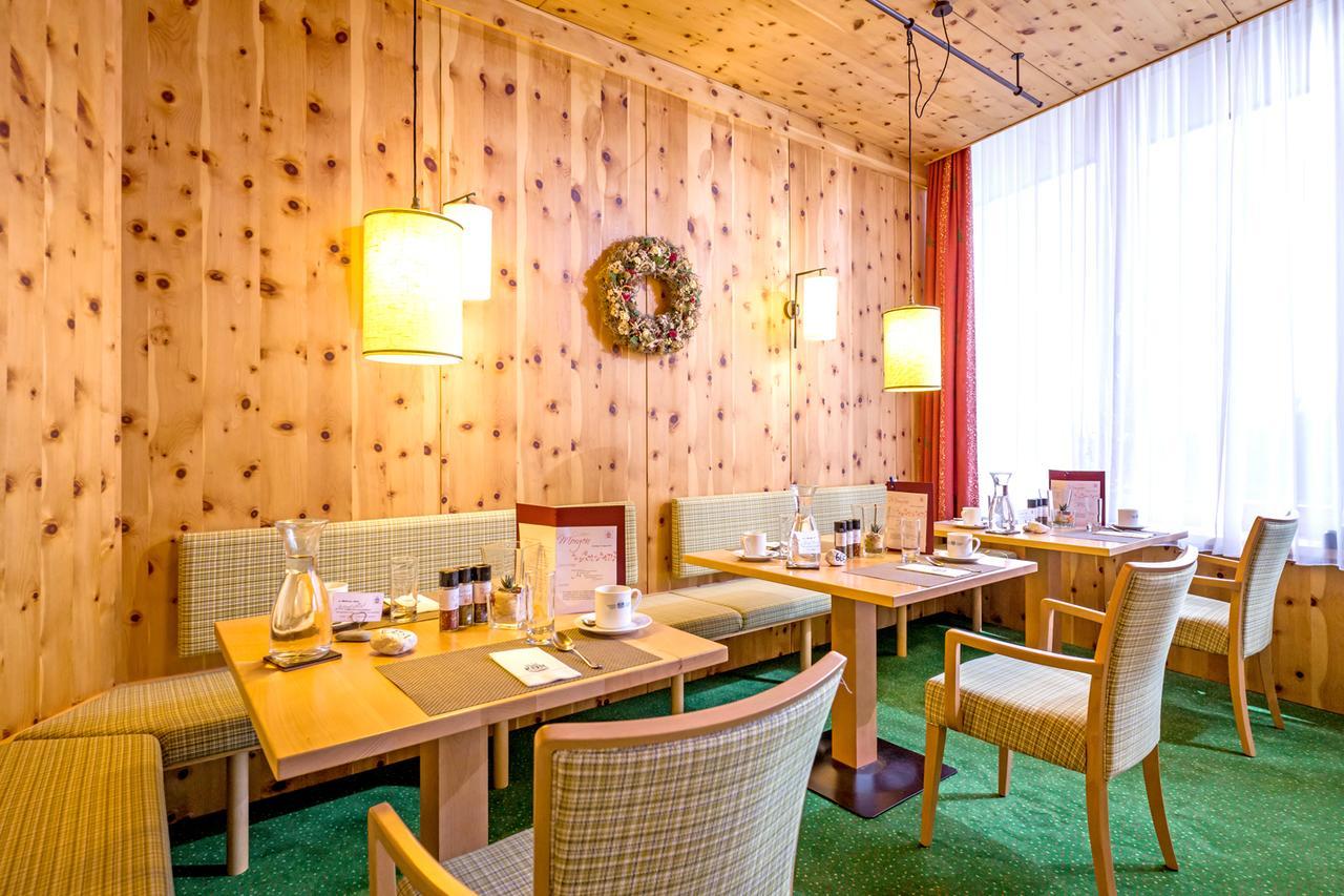 Vivea Gesundheitshotel Bad Goisern บัดกอยเซิร์น ภายนอก รูปภาพ