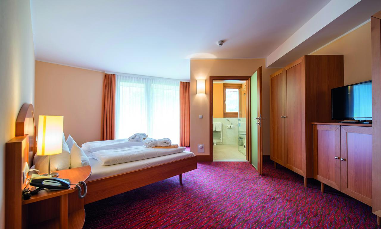 Vivea Gesundheitshotel Bad Goisern บัดกอยเซิร์น ภายนอก รูปภาพ